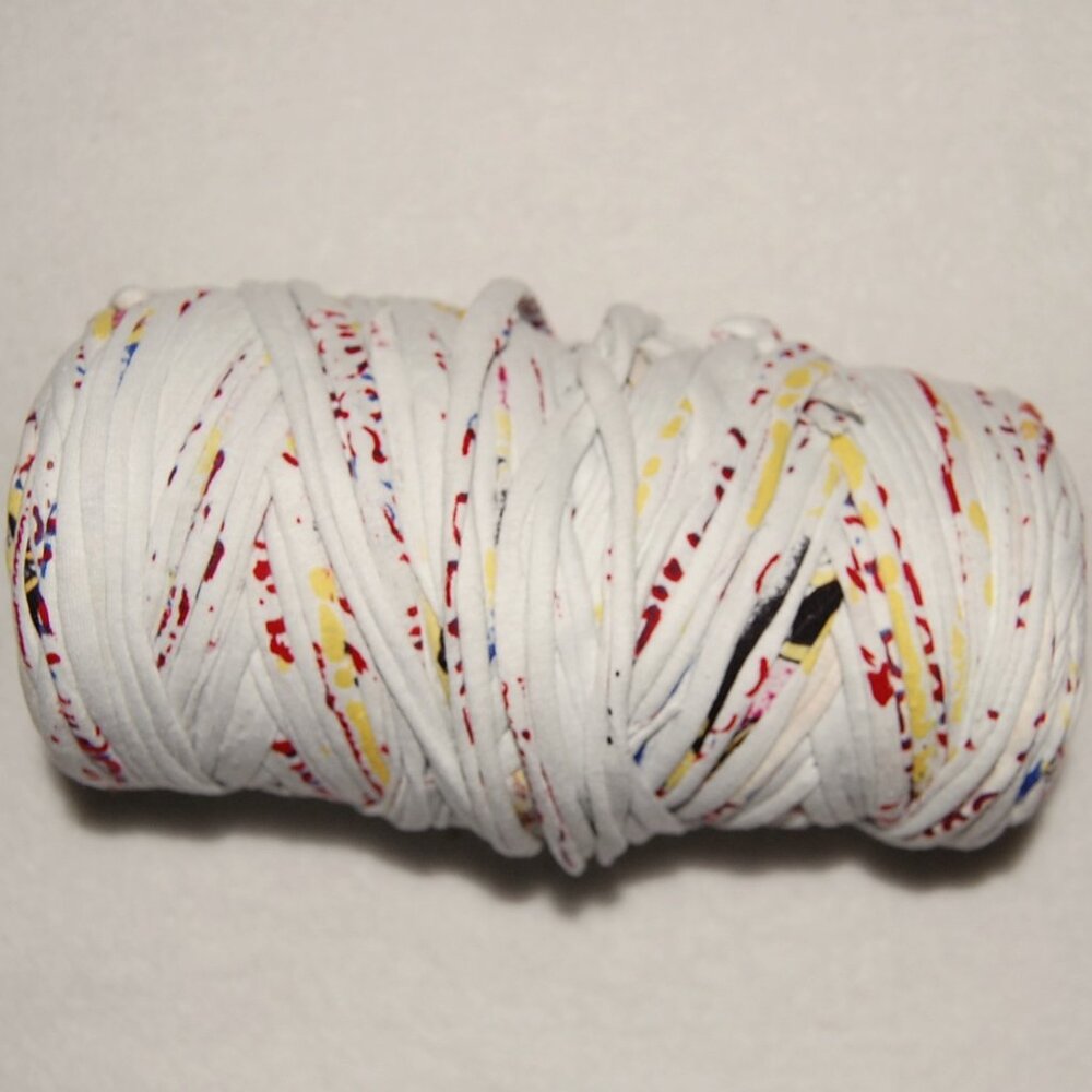 LBY Fettuccini Yarn, 3-Pack, #6 Super Bulky - Picture 4 of 4